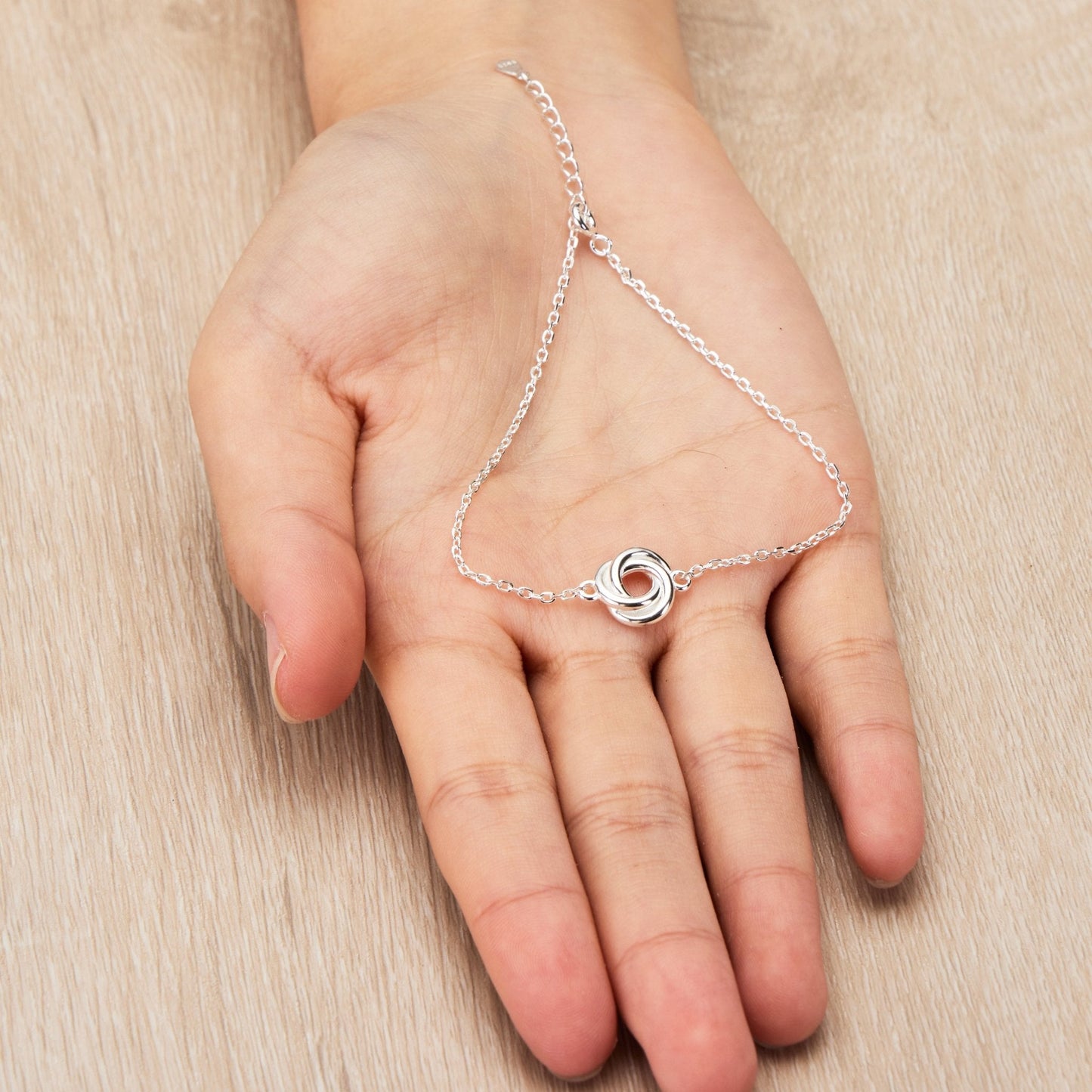 Sterling Silver Auntie Quote Knot Bracelet