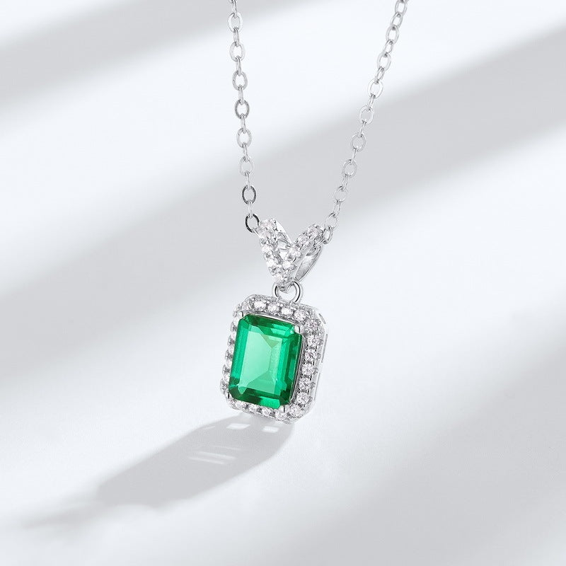 Drop Emerald Necklace